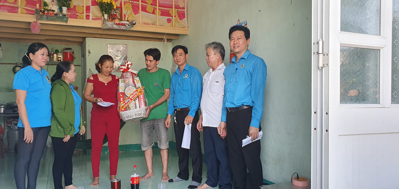 Động vi&ecirc;n c&ocirc;ng nh&acirc;n l&agrave;m việc xuy&ecirc;n Tết v&agrave; c&ocirc;ng nh&acirc;n ở trọ - Ảnh 7.