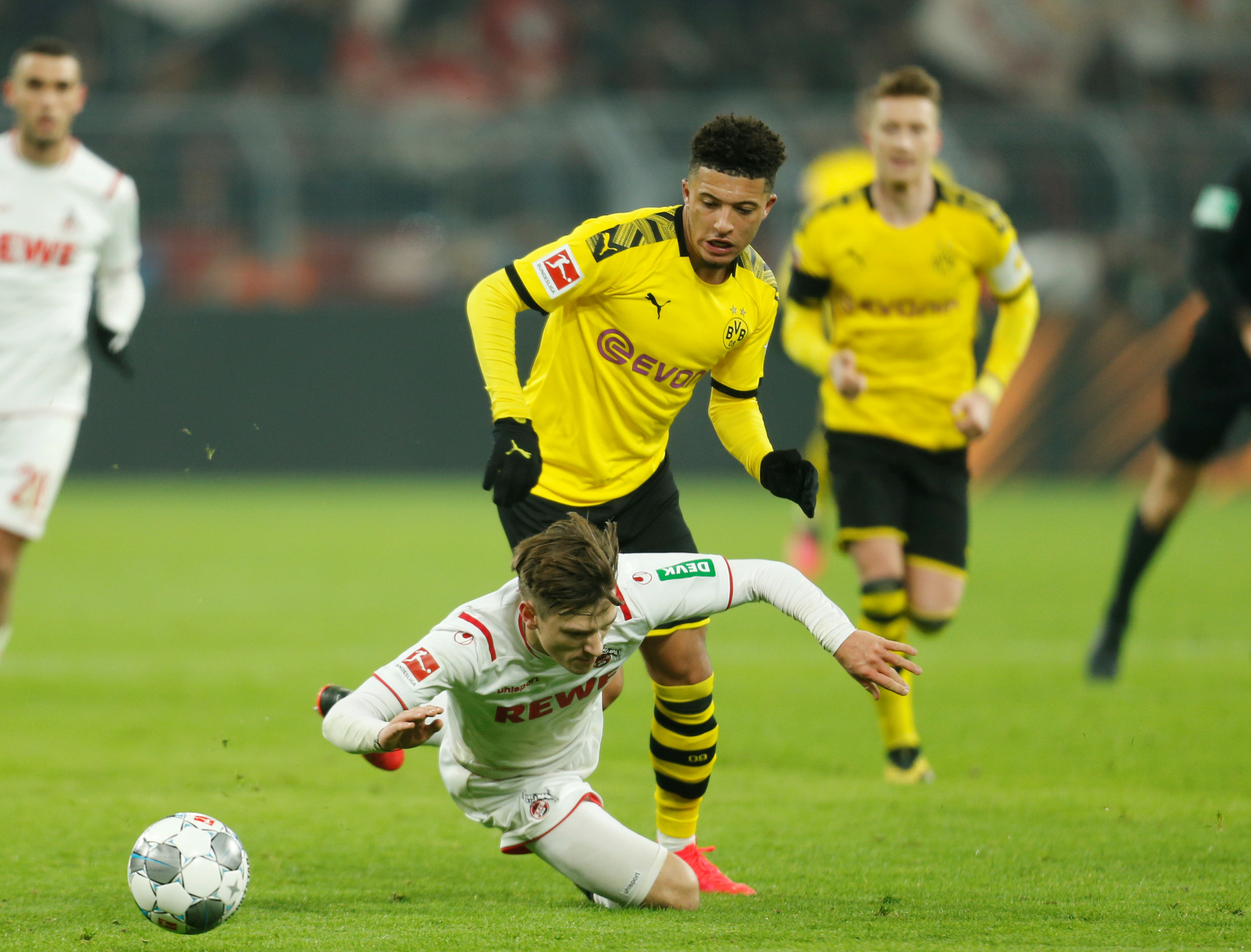 Haaland lập si&ecirc;u kỷ lục, Bundesliga kinh ho&agrave;ng với Dortmund - Ảnh 6.