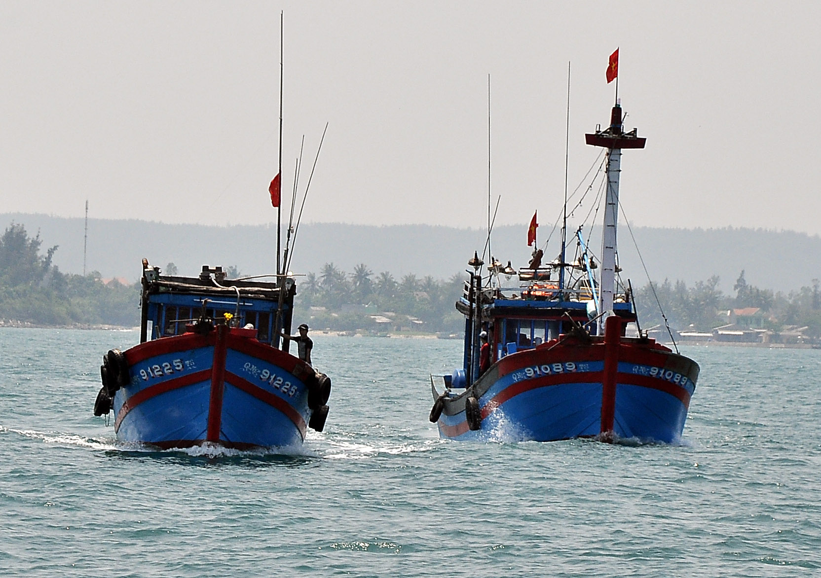 Những con t&agrave;u đ&oacute;n Tết tr&ecirc;n đại dương - Ảnh 1.
