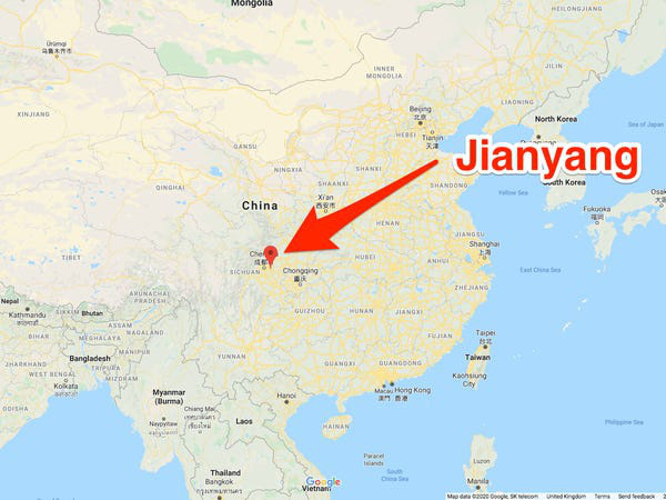 Qu&aacute; khứ kh&ocirc;ng xu d&iacute;nh t&uacute;i của tỷ ph&uacute; lẩu gi&agrave;u nhất Singapore - Ảnh 2.