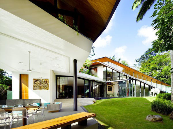 Qu&aacute; khứ kh&ocirc;ng xu d&iacute;nh t&uacute;i của tỷ ph&uacute; lẩu gi&agrave;u nhất Singapore - Ảnh 14.