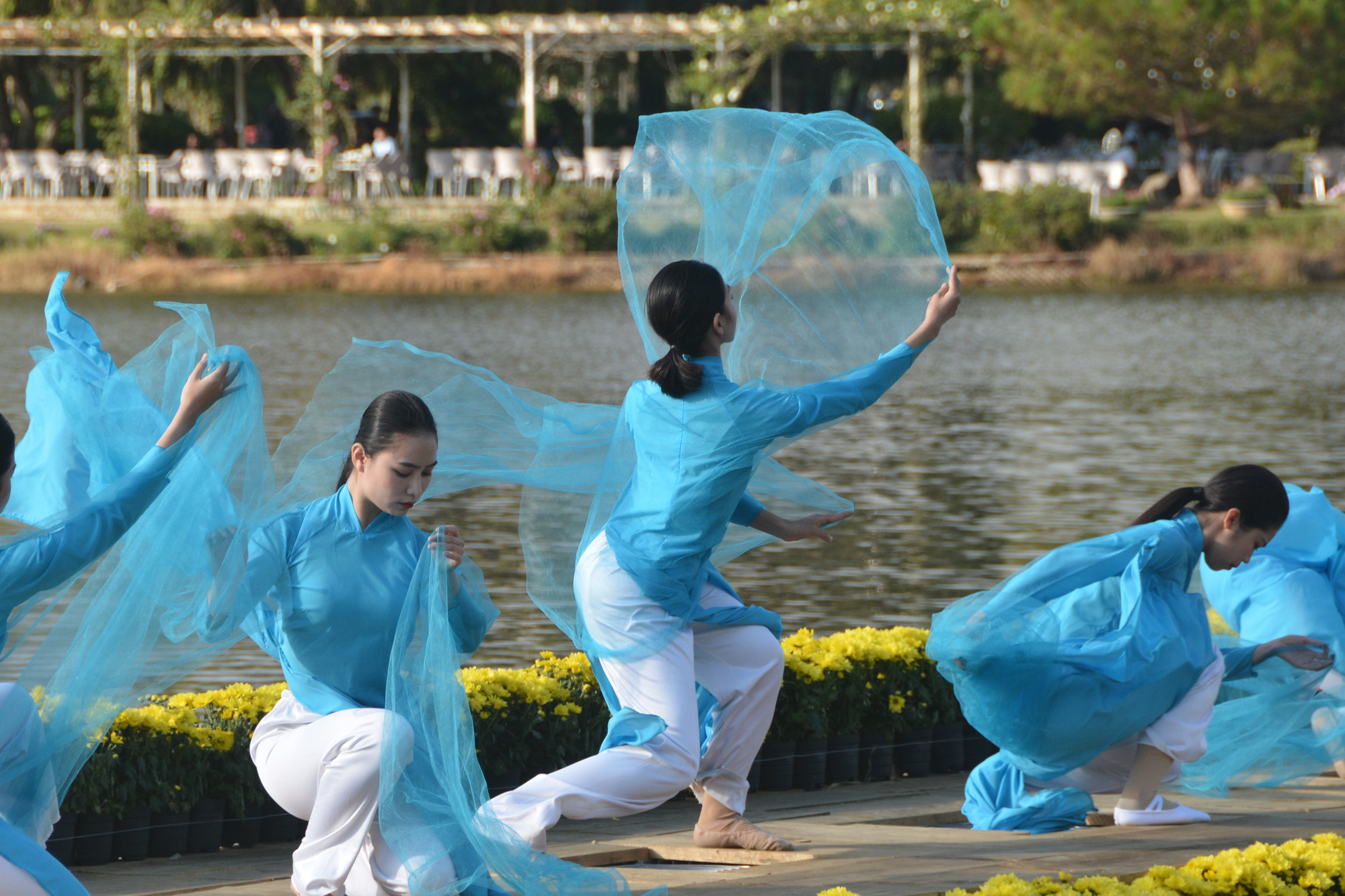 Mãn nhãn tơ lụa xứ sở B'Lao
