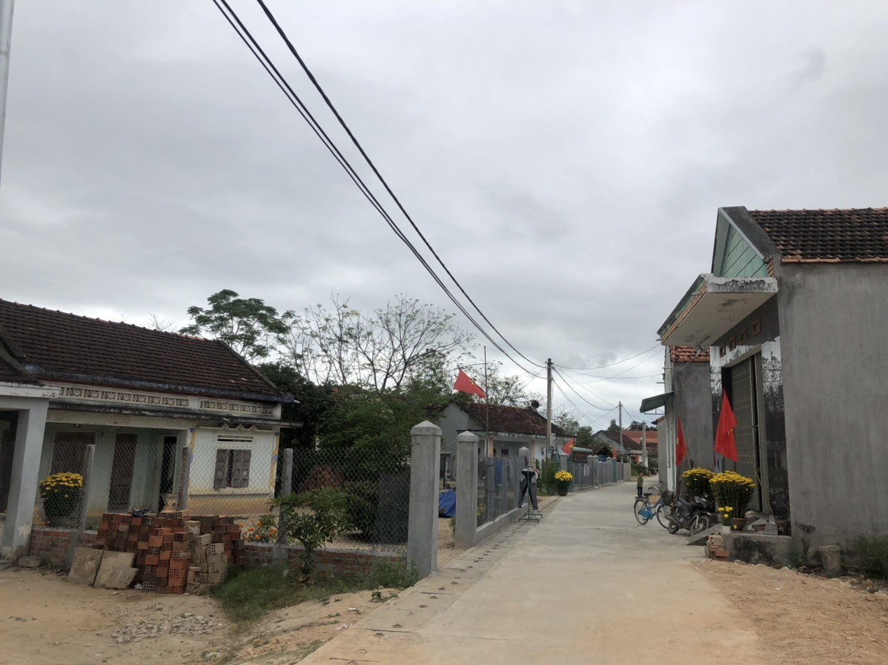 Bình Định: Liên tục 2 vụ tưới xăng tự thiêu vì mâu thuẫn gia đình