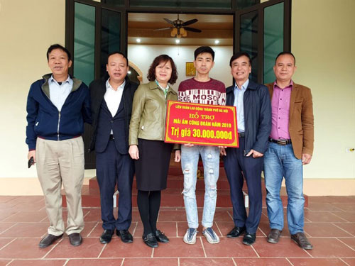 Hà Nội: Đoàn viên đón Tết trong nhà mới