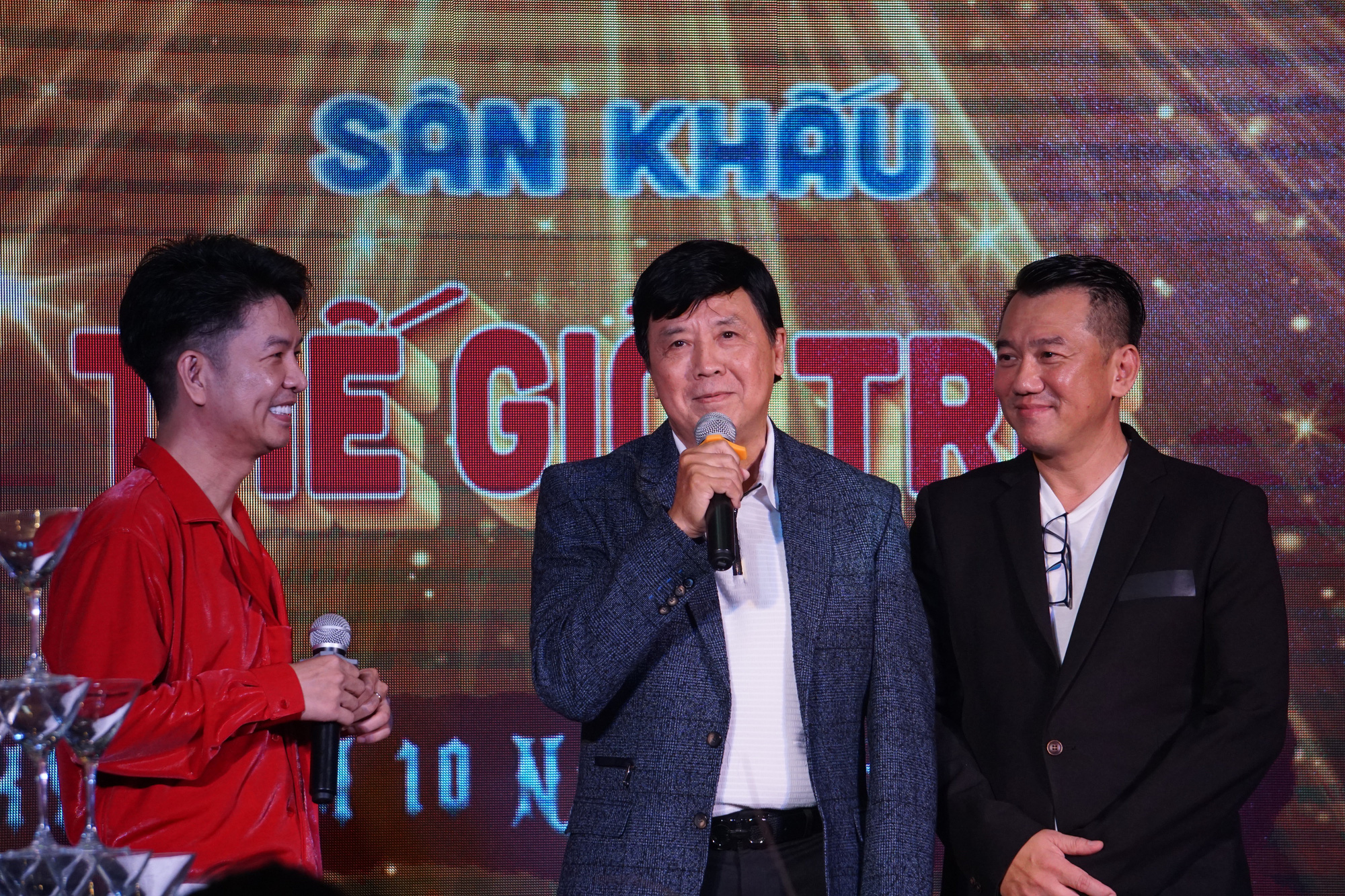 Danh hài Bảo Quốc về nước mừng "sinh nhật" Sân khấu Sài Gòn phẳng – Nhà hát Thế giới trẻ