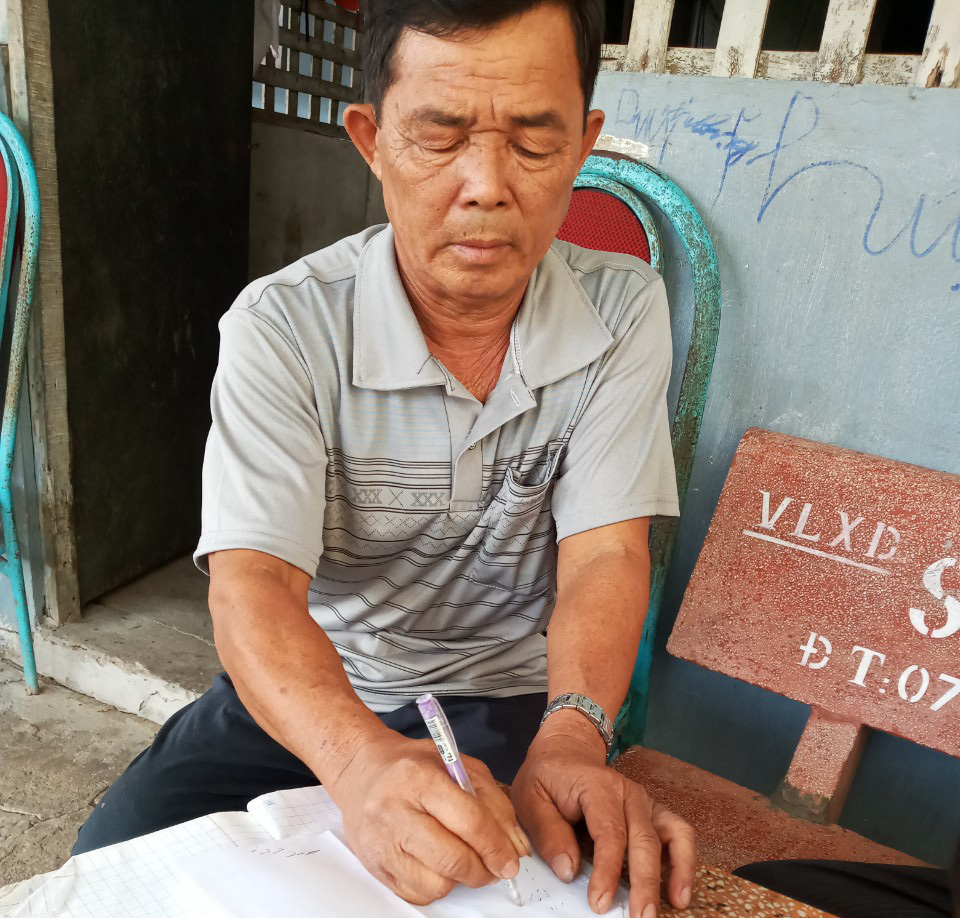 Chương tr&igrave;nh Xu&acirc;n nh&acirc;n &aacute;i - Tết y&ecirc;u thương: Trao 4 phần qu&agrave; cho c&ocirc;ng nh&acirc;n bị TNLĐ ở miền T&acirc;y - Ảnh 4.
