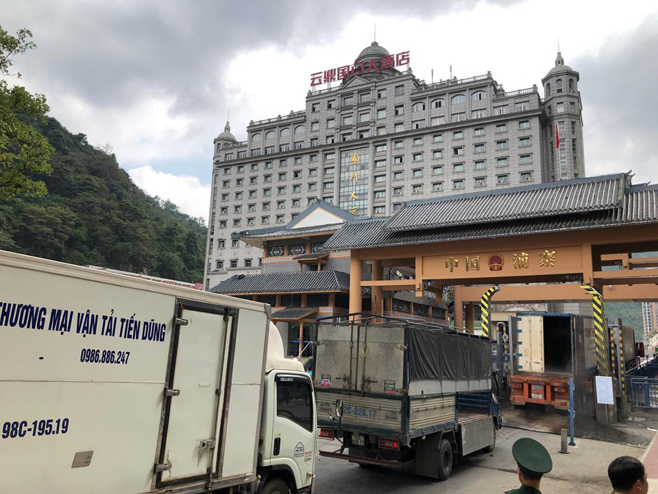 Nông sản xuất đi Trung Quốc còn tồn nhiều ở cửa khẩu, Bộ Công Thương liên tiếp khuyến cáo