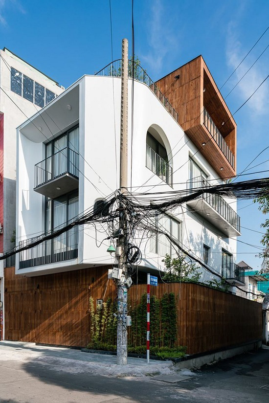 Ng&ocirc;i nh&agrave; kh&ocirc;ng thấy cửa ra v&agrave;o - Ảnh 3.