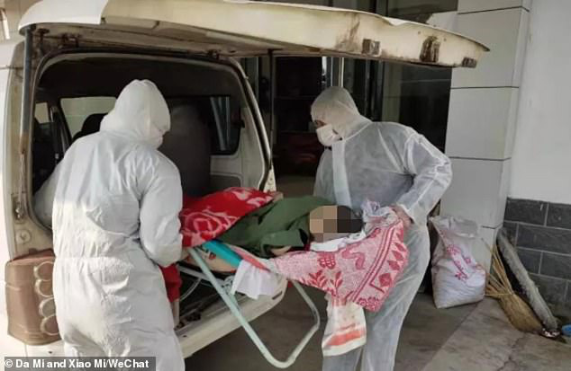 Cha bị c&aacute;ch ly v&igrave; virus corona, con bại n&atilde;o ở nh&agrave; một m&igrave;nh tử vong - Ảnh 2.