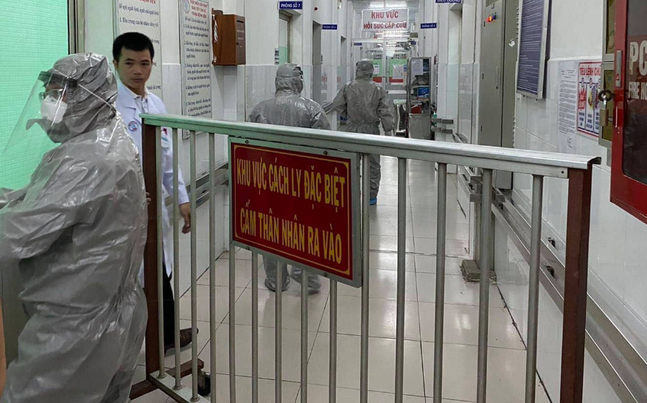 18 y, bác sĩ và nhân viên bị "nhốt" để phòng dịch virus corona đã được "thả"