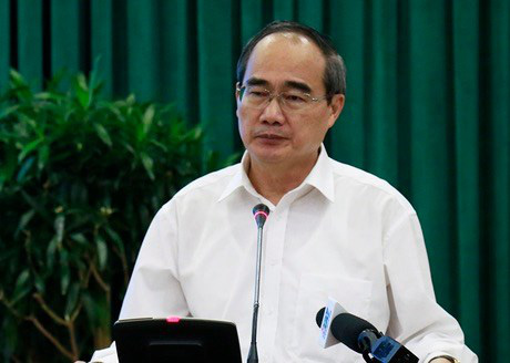 B&iacute; thư Th&agrave;nh ủy TP HCM: Th&agrave;nh phố kh&ocirc;ng thiếu khẩu trang ph&ograve;ng virus corona - Ảnh 1.
