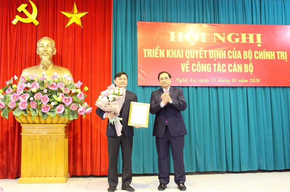 Nghệ An c&oacute; t&acirc;n B&iacute; thư Tỉnh ủy 44 tuổi - Ảnh 1.