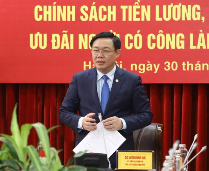 Trình Bộ Chính trị xem xét, quyết định đề án tiền lương mới trong 2020