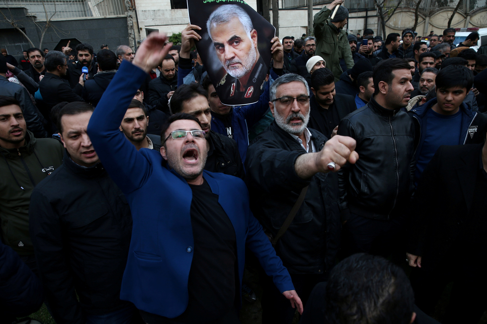 Thề trả thù "kẻ có bàn tay nhuốm máu tướng Soleimani", Iran có thể làm gì?