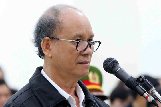 Xét xử 2 nguyên chủ tịch Đà Nẵng: Bán đất giá rẻ cho Vũ "nhôm" do cơ chế riêng (!?)