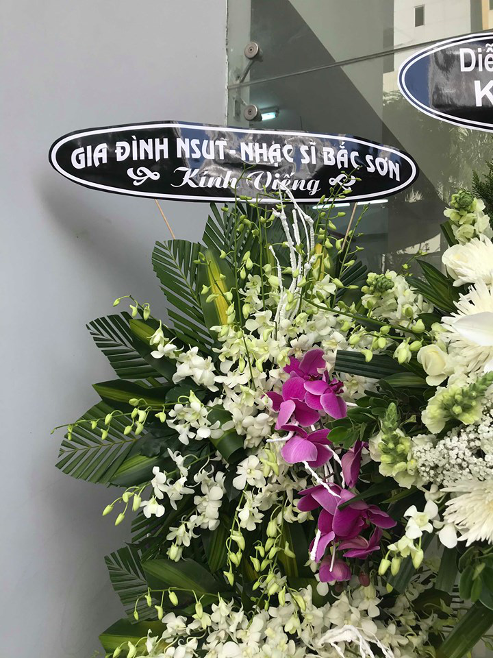 Nguy&ecirc;n thủ tướng Nguyễn Tấn Dũng viếng tang lễ NSƯT Nguyễn Ch&aacute;nh T&iacute;n - Ảnh 7.