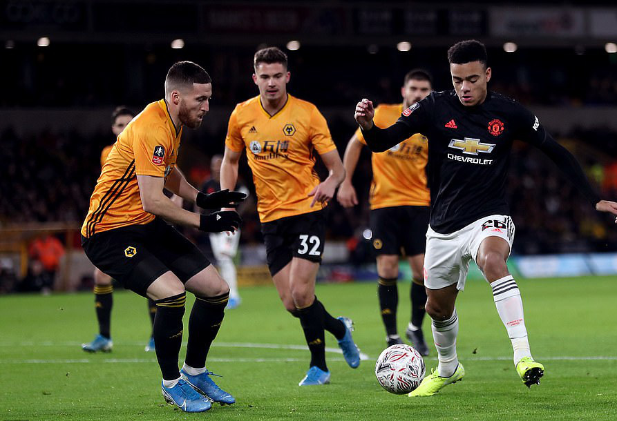 Man United sợ thót tim Wolverhampton, Man City đại thắng FA Cup