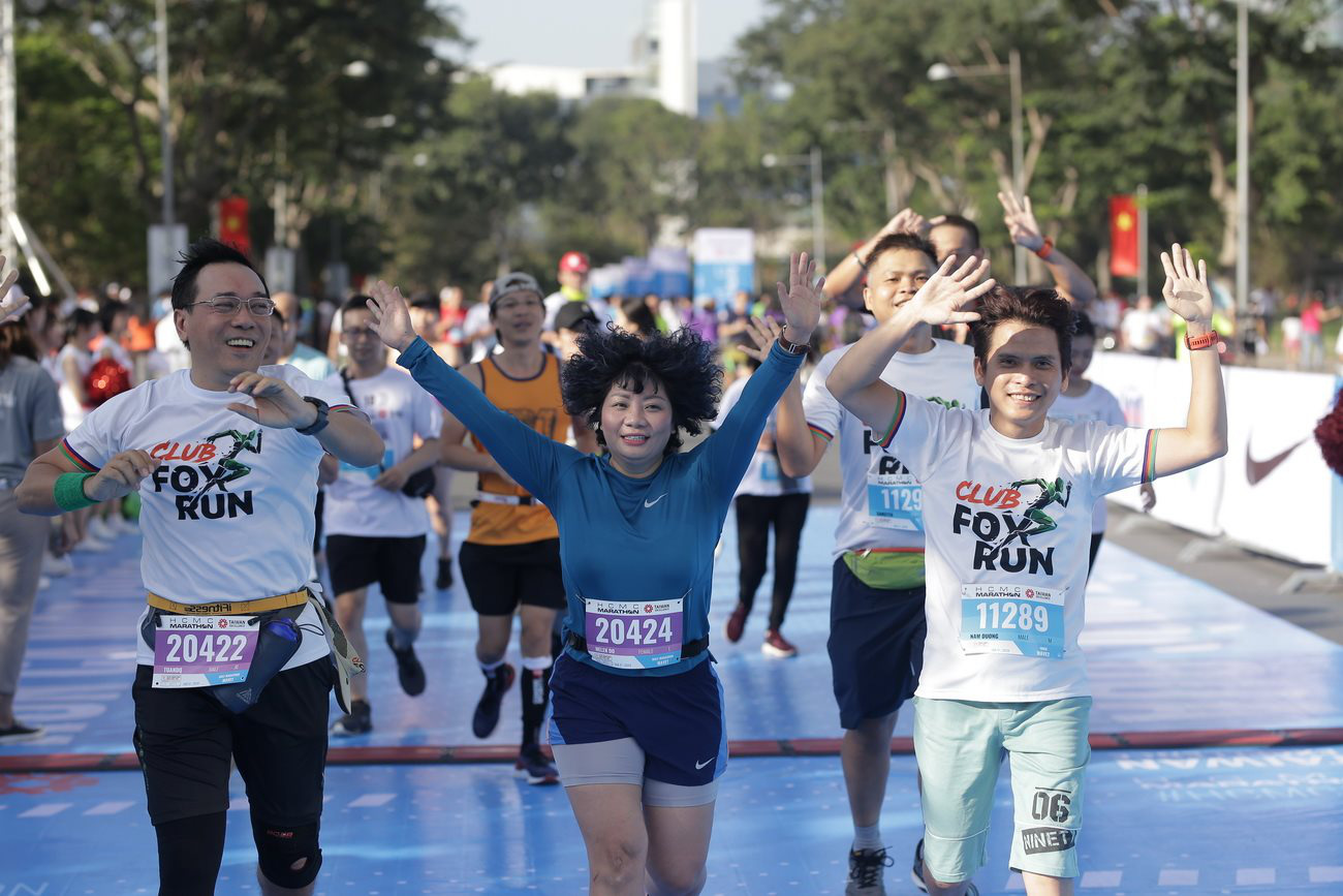 Phạm Thị Hồng Lệ vô địch marathon TP HCM 2020