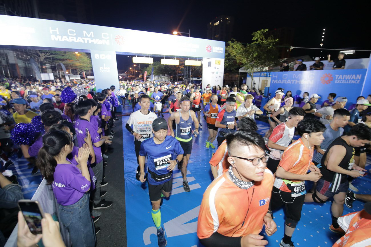 Phạm Thị Hồng Lệ vô địch marathon TP HCM 2020 - Ảnh 2.