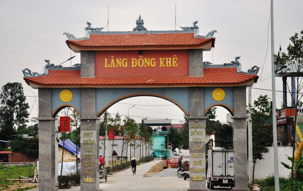 Cận cảnh sự vất vả để làm ra những nén hương thắp Tết cổ truyền - Ảnh 1.