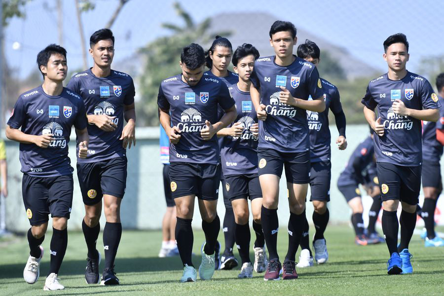 B&aacute;o ch&iacute; Th&aacute;i Lan: B&oacute;ng đ&aacute; Việt Nam tiến bộ vượt bậc - Ảnh 3.