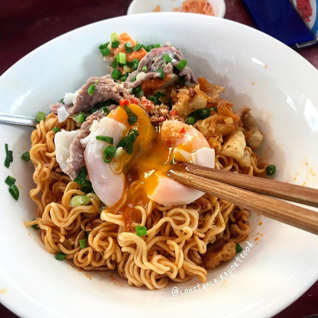 4 địa chỉ b&uacute;n nước ở TP HCM được c&aacute;c t&iacute;n đồ ẩm thực y&ecirc;u th&iacute;ch - Ảnh 12.