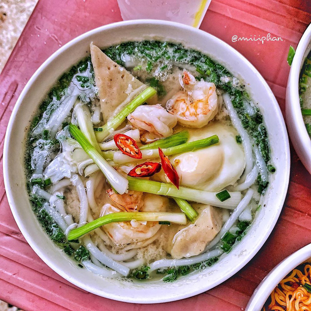 4 địa chỉ b&uacute;n nước ở TP HCM được c&aacute;c t&iacute;n đồ ẩm thực y&ecirc;u th&iacute;ch - Ảnh 3.