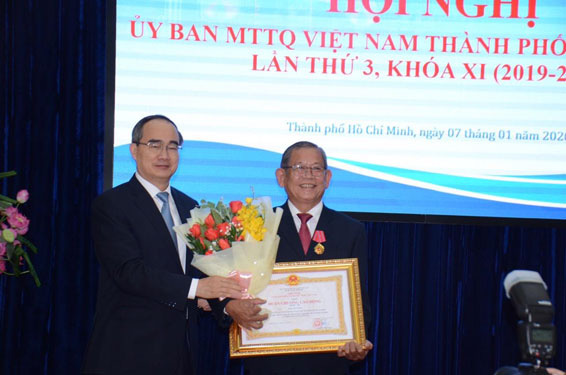 Gi&aacute;m s&aacute;t việc lắng nghe nguyện vọng của người d&acirc;n - Ảnh 1.