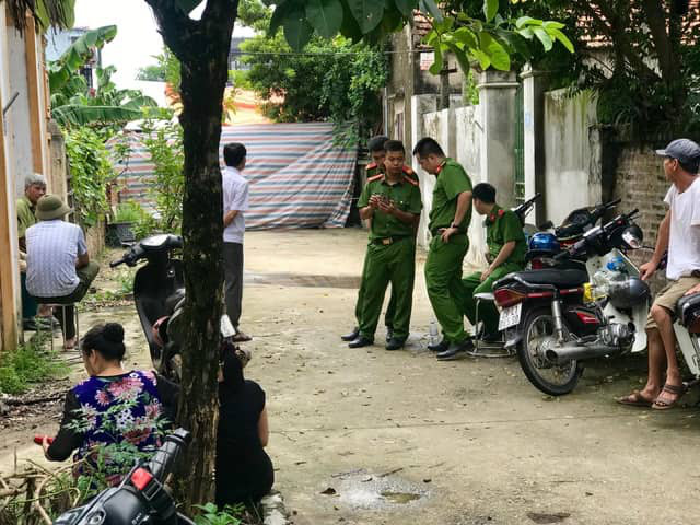 Cụ ông 81 tuổi bất ngờ cầm dao chém 3 người trong gia đình