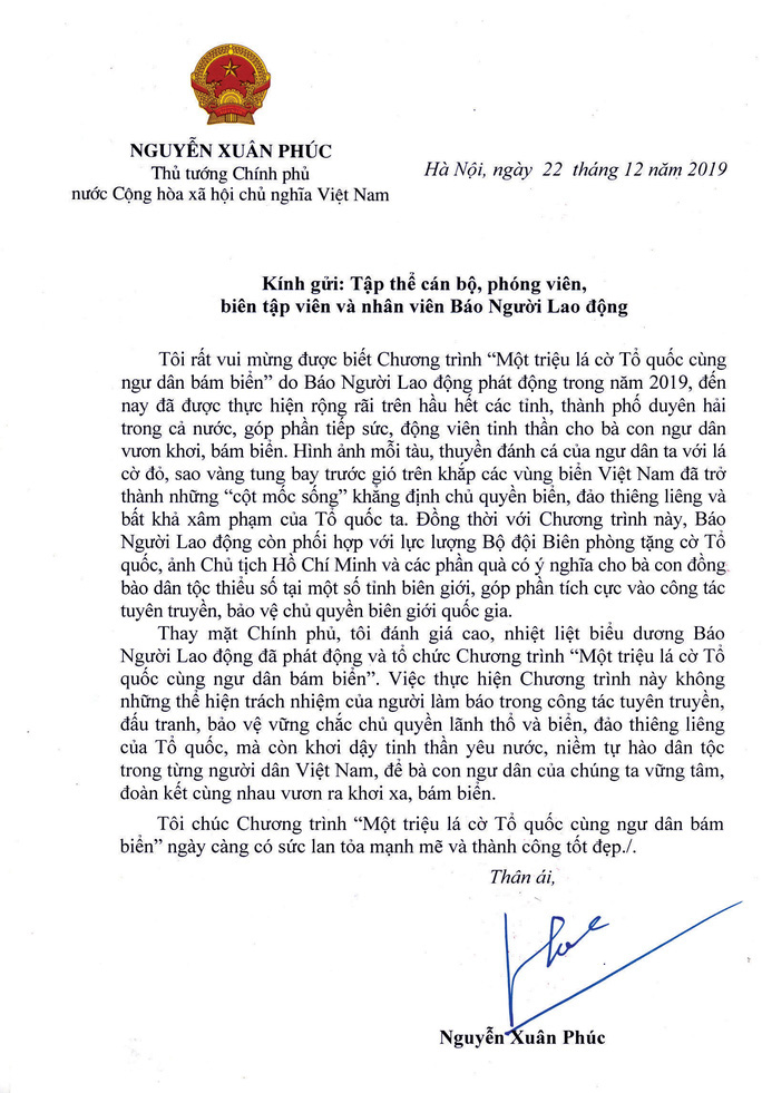 Ph&oacute; B&iacute; thư Thường trực Th&agrave;nh ủy TP HCM trao bằng khen cho B&aacute;o Người Lao Động - Ảnh 6.