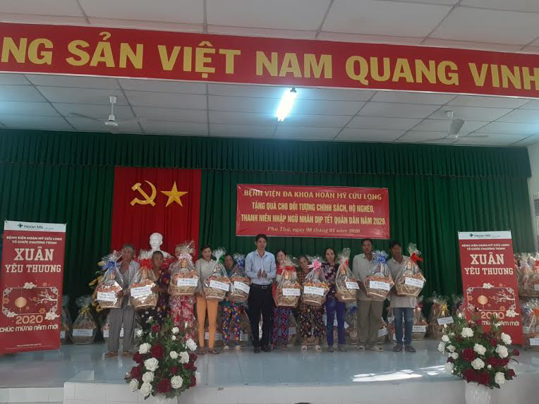 Bệnh viện Hoàn Mỹ Cửu Long mang mùa Xuân đến hộ nghèo ĐBSCL - Ảnh 2.