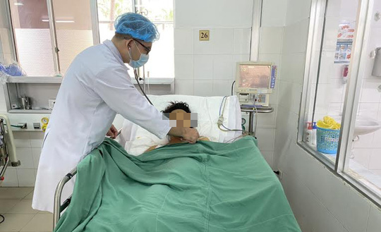 Sản phụ 19 tuổi mang song thai thoát chết ngoạn mục