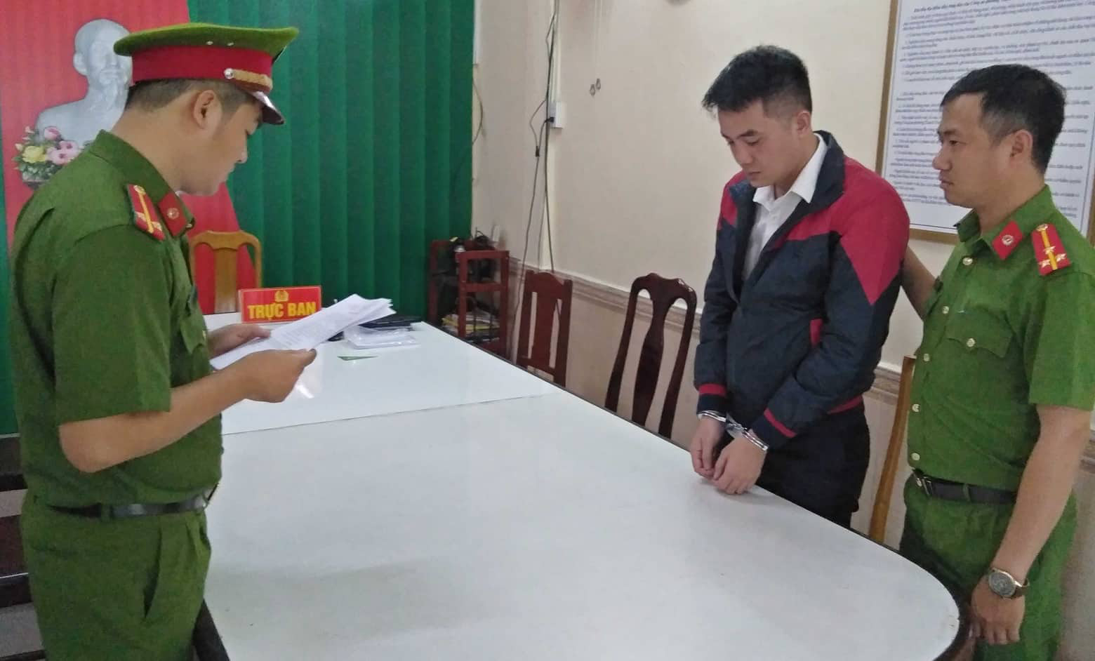 Chiêu đơn giản lừa đảo được 3 người lấy 7 tỉ đồng - Ảnh 1.