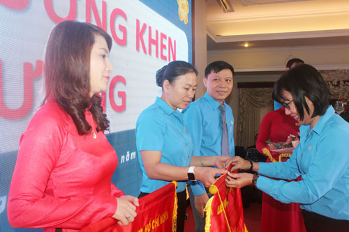 100% doanh nghiệp ký thỏa ước lao động tập thể - Ảnh 1.