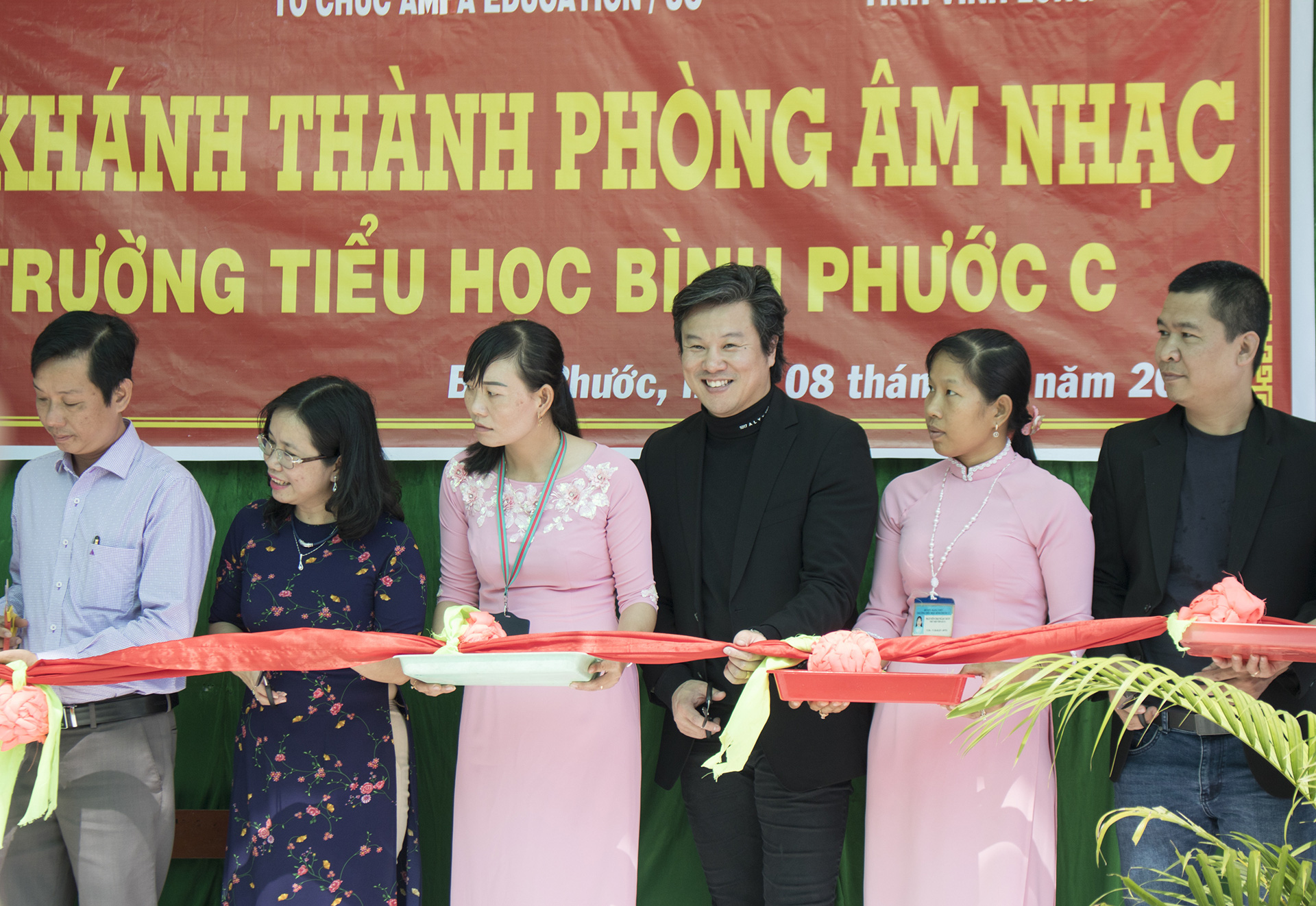 Kh&ocirc;ng gian &acirc;m nhạc tại trường tiểu học v&ugrave;ng xa - Ảnh 3.