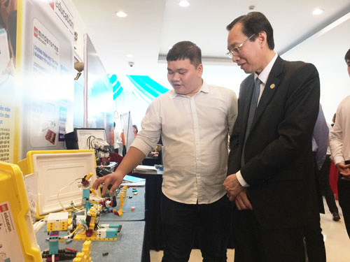 Lắng nghe người dân hiến kế: Giáo dục thông minh cần sự đồng bộ