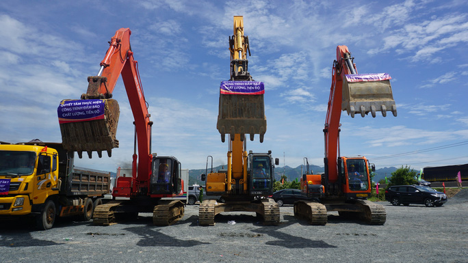 Cao tốc tạo đà phát triển