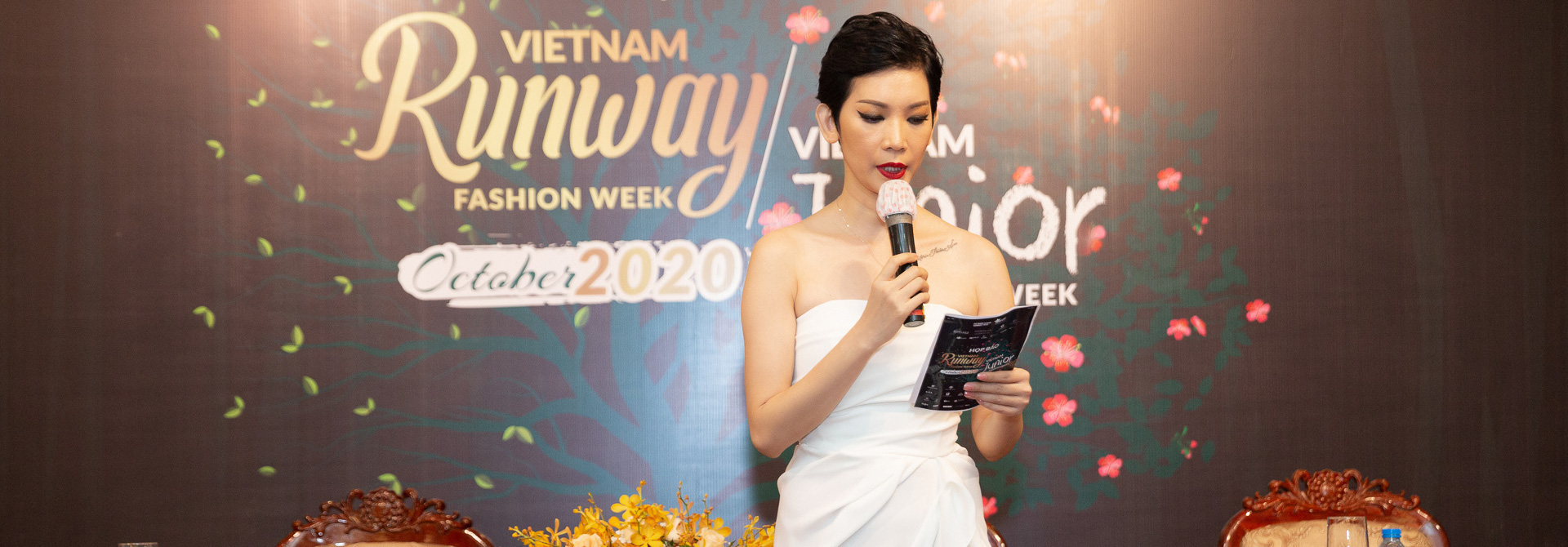 Siêu mẫu Xuân Lan trở lại với show đúp 2 tuần lễ thời trang