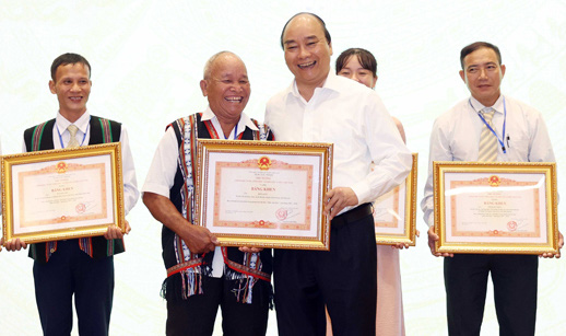 Tuyên dương điển hình Dân vận khéo - Ảnh 1.