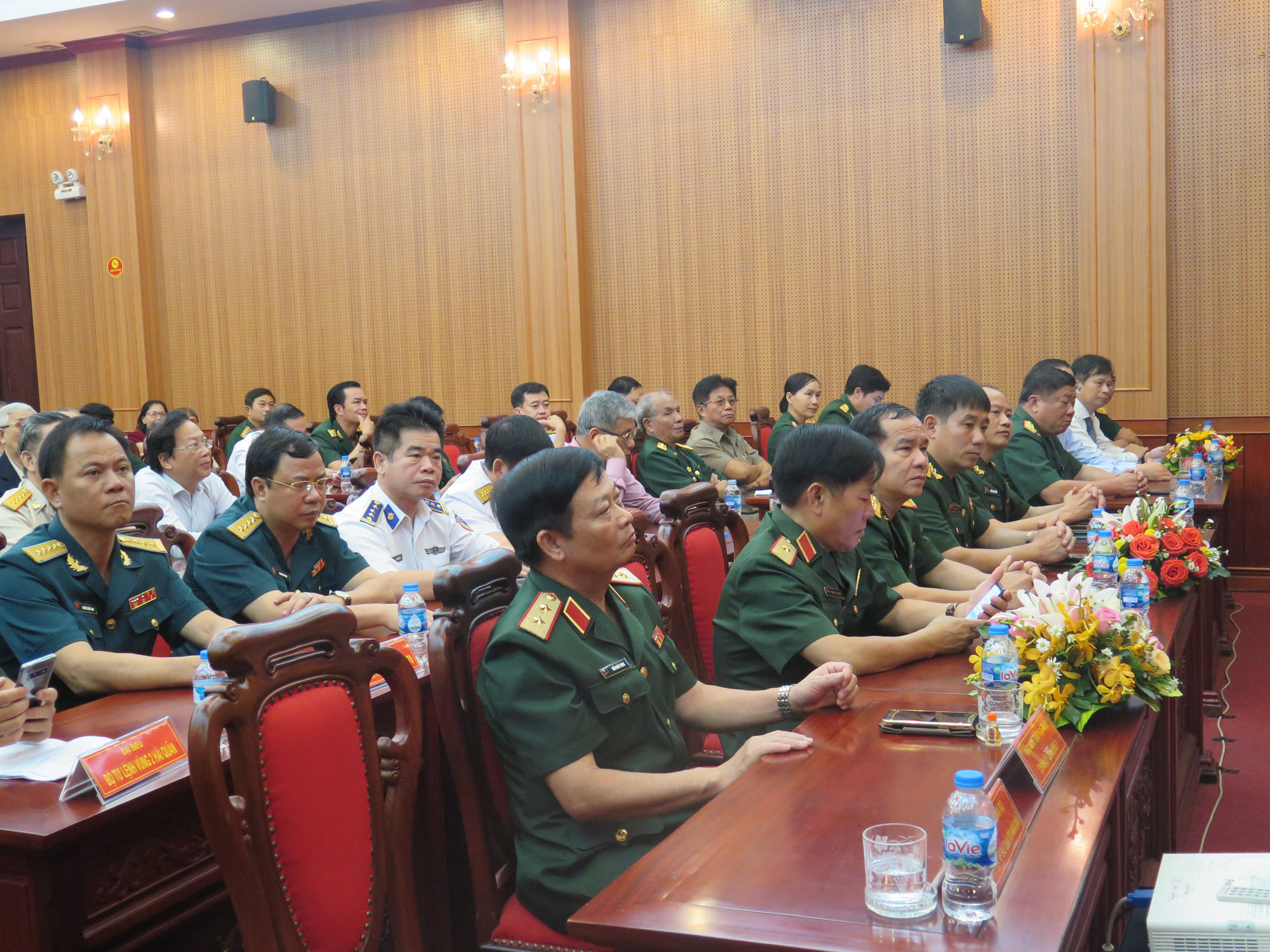 Báo Quân đội nhân dân nhận Huân chương độc lập hạng Ba - Ảnh 2.
