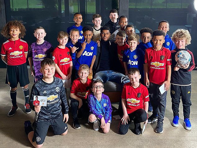 Cứu trợ trẻ em ngh&egrave;o, Marcus Rashford được phong tước hiệu Ho&agrave;ng gia - Ảnh 5.