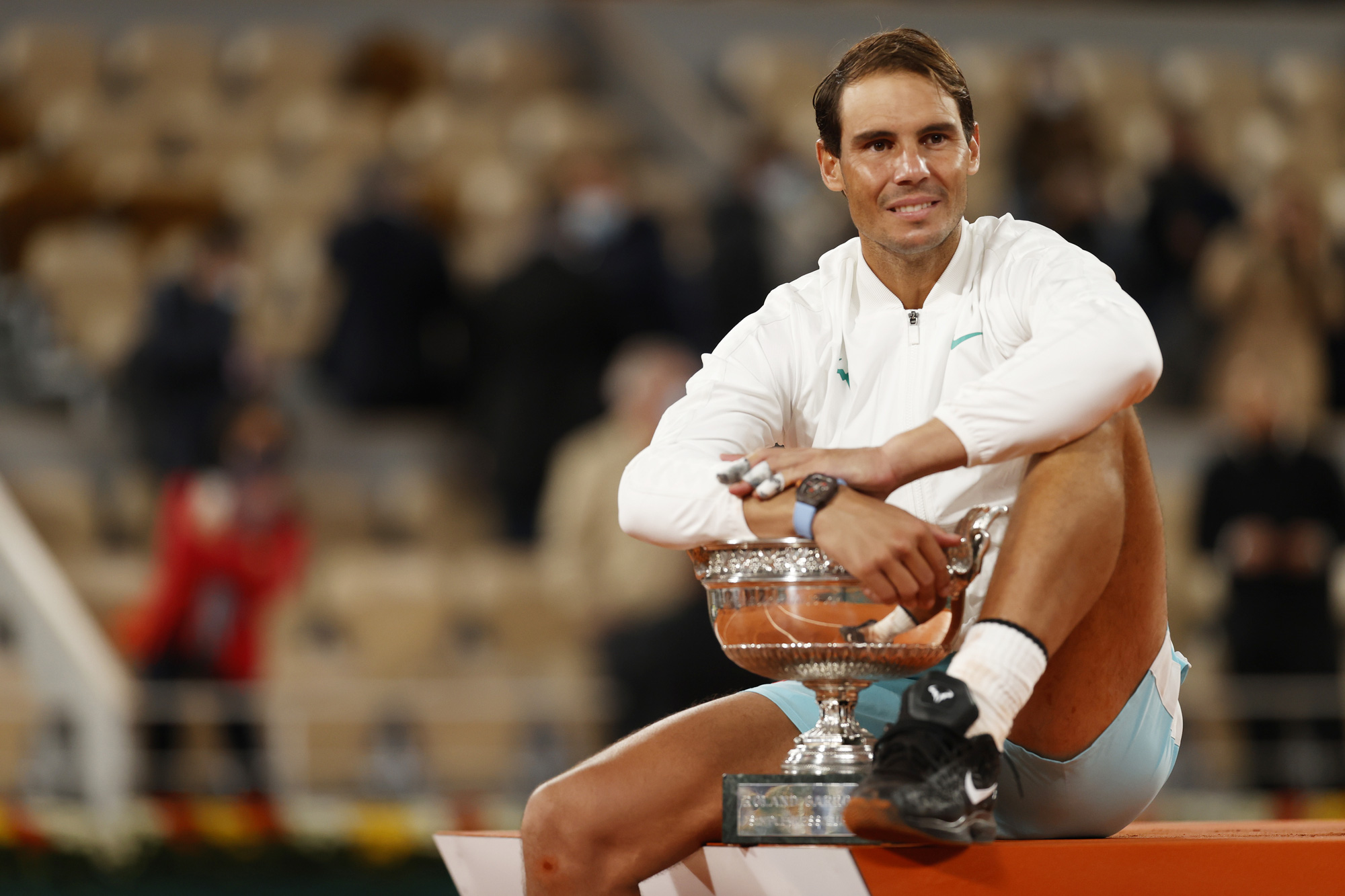 Vô địch Roland Garros 2020, Nadal san bằng kỷ lục Grand Slam của Federer