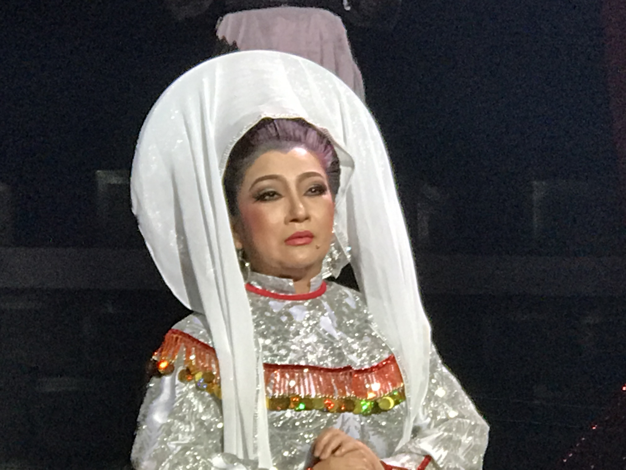 NSƯT Mỹ Hằng thăng hoa với diễn viên trẻ trong "Tiếng trống Mê Linh"