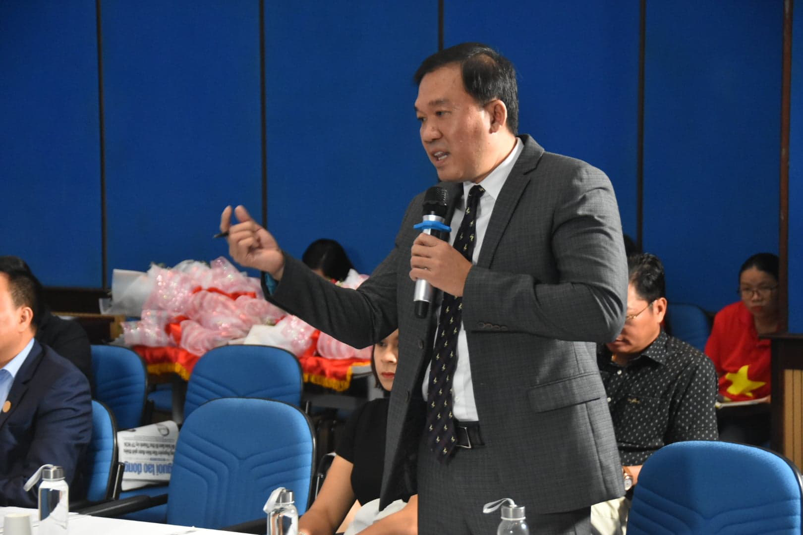 Nhiều bài học vượt bão Covid-19 độc đáo, đáng giá - Ảnh 7.