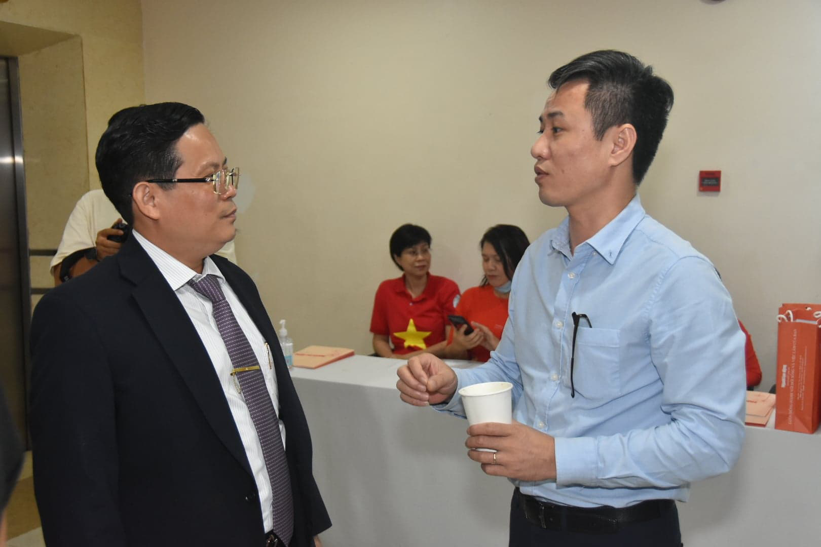 Nhiều bài học vượt bão Covid-19 độc đáo, đáng giá - Ảnh 33.