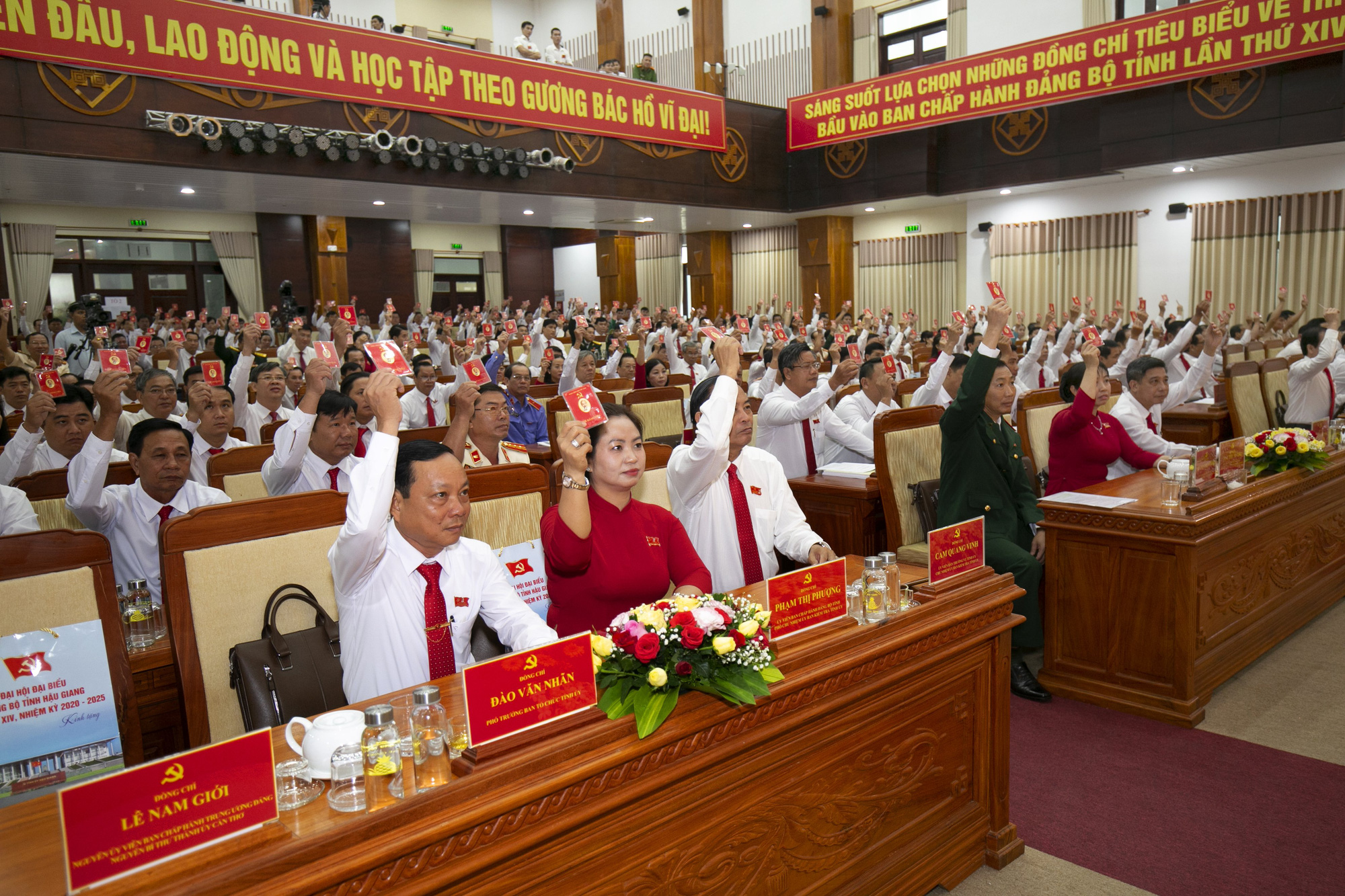 Tân Bí thư Tỉnh ủy Hậu Giang nêu 3 nhiệm vụ đột phá của tỉnh trong nhiệm kỳ mới - Ảnh 3.