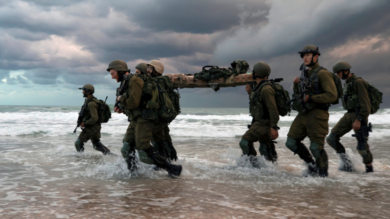 Binh sĩ Israel đánh nhau từ chỗ ăn đến bệnh viện, 21 người bị thương