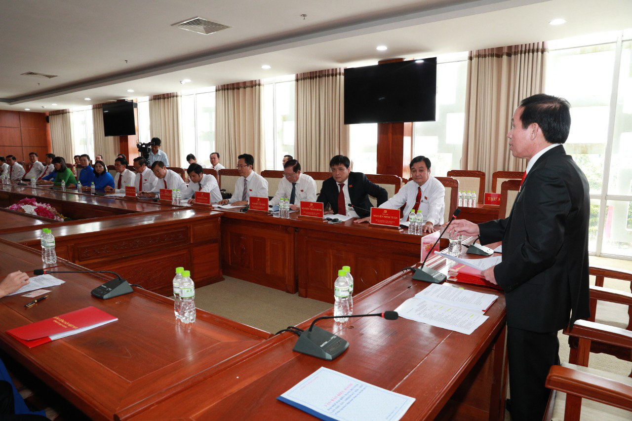 &Ocirc;ng L&ecirc; Tiến Ch&acirc;u t&aacute;i đắc cử B&iacute; thư Tỉnh ủy Hậu Giang - Ảnh 20.