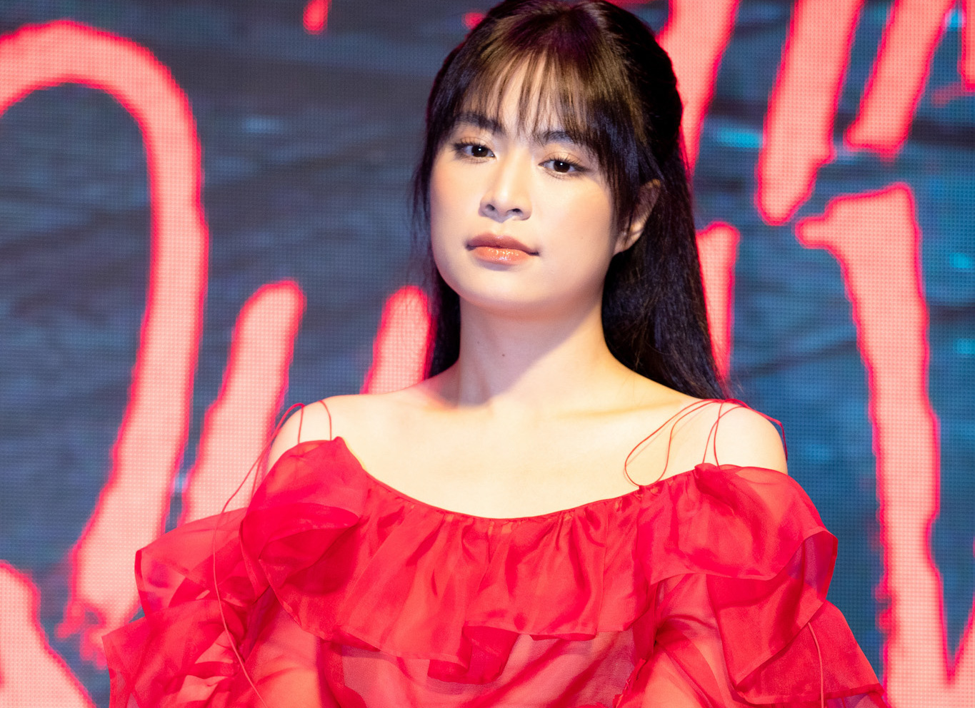 Hoàng Thùy Linh: “Tôi không làm những thứ dễ dàng!”