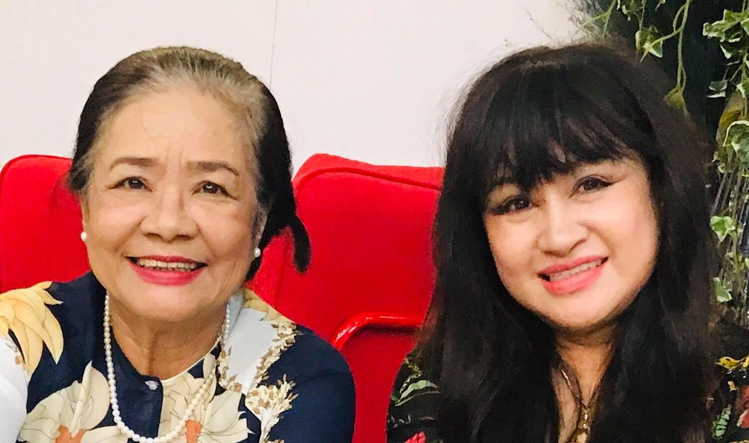 NS Tú Trinh, Bích Thủy đưa "đọc truyện Bắc Sơn" lên Youtube